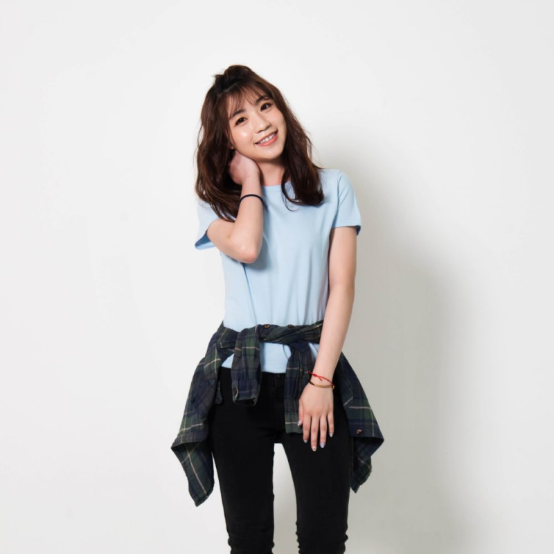 GILDAN 柔棉修身女T